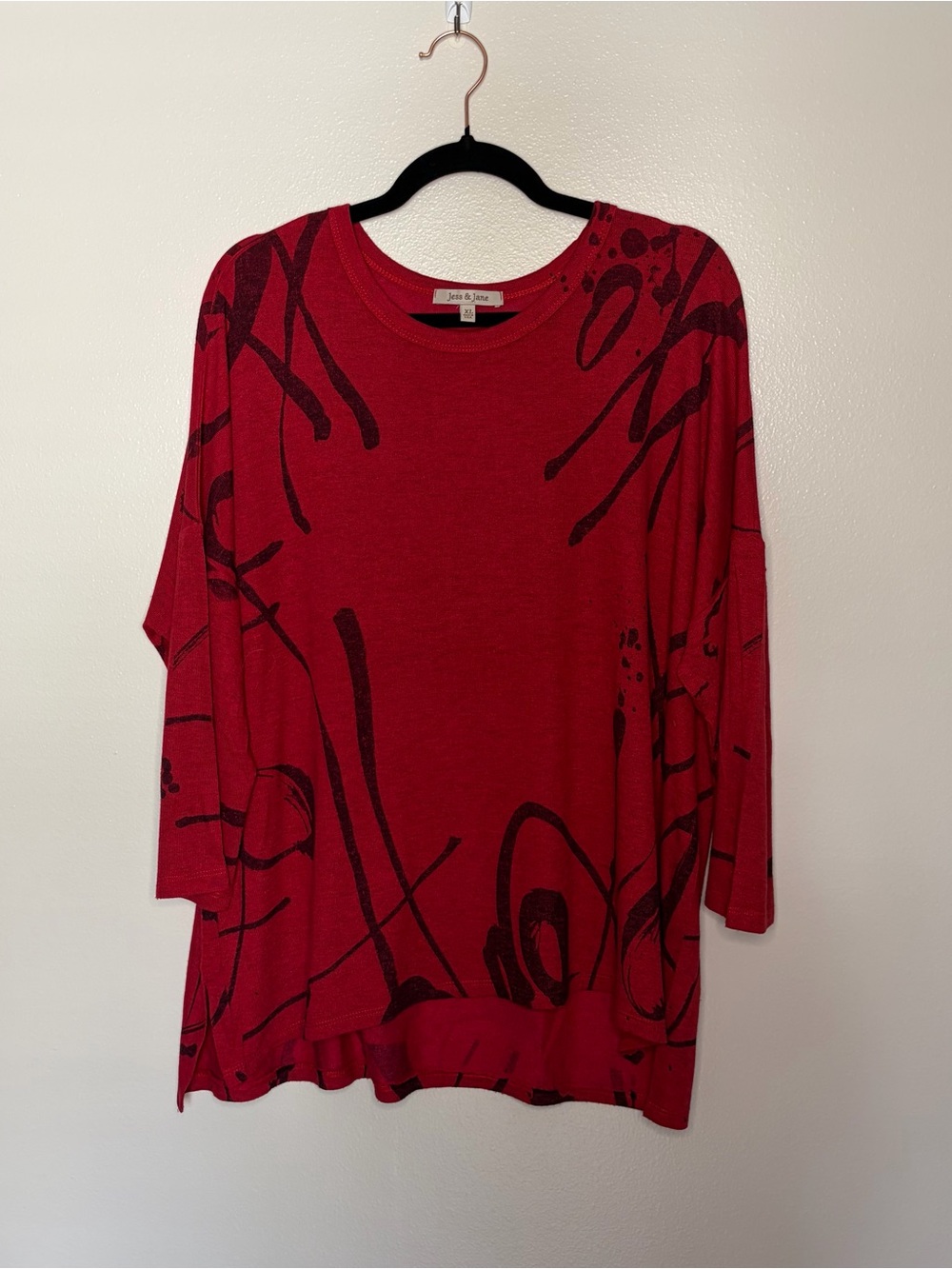 Jess & Jane Red Abstract-Print Women's Pullover Top